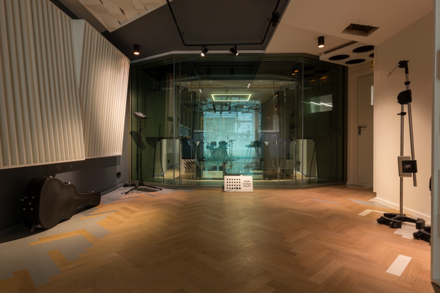 Architecture - Boutiques et Showrooms - Studio de musique REDBULL Paris